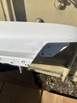 2022–2025 GMC Hummer EV OEM Right Fender – White PW7