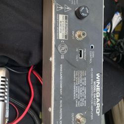 Winegard Company Model DA-1127 40-1000MHz Distribution Amplifier Cable TV Signal