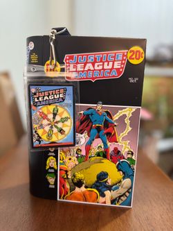 DC Comic Book AMC Popcorn Bucket with Lanyard - Justice League
