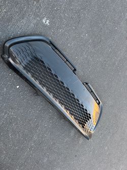 Toyota corolla bumper grille