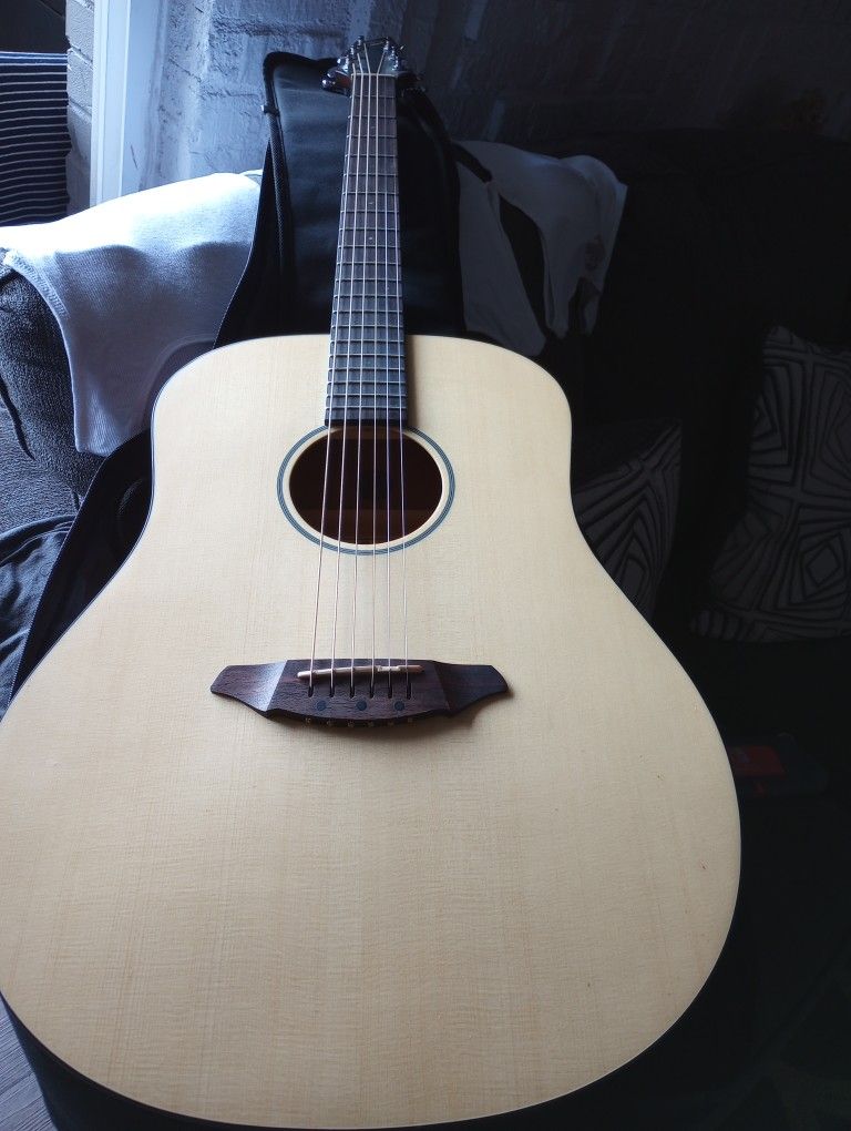 Guitarra Breedlove