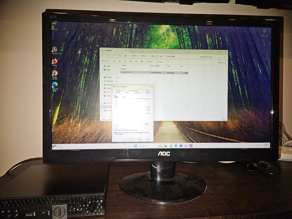 Dell 7070 Micro PC with 21.5in Monitor