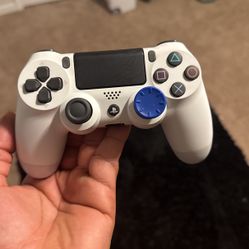 Barley Used PS4 Controller 