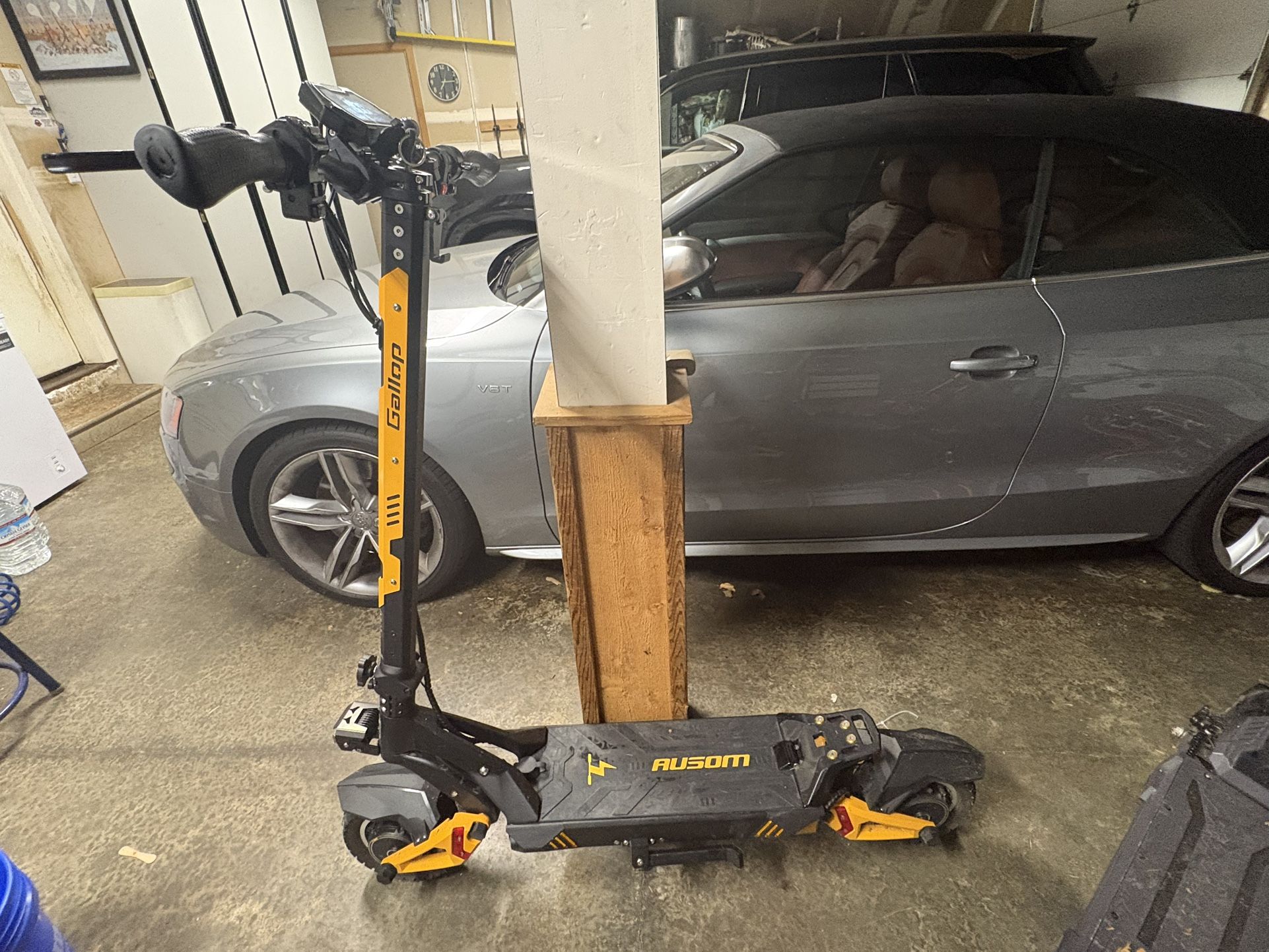 Ausom Gallup Electric Scooter