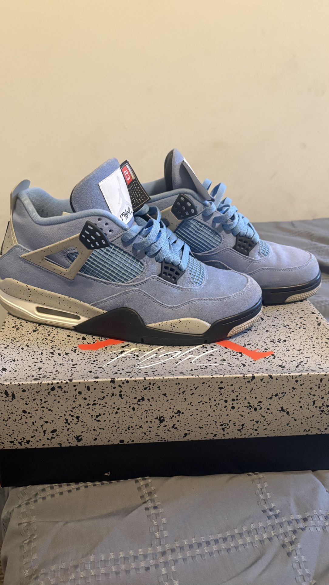 Unc Jordan 4s