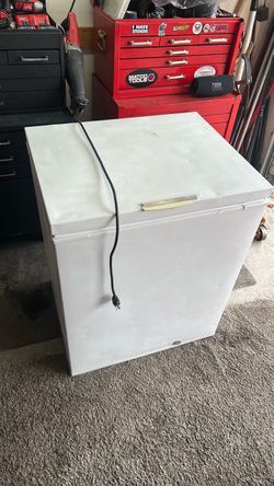White Frigidaire Chest Freezer