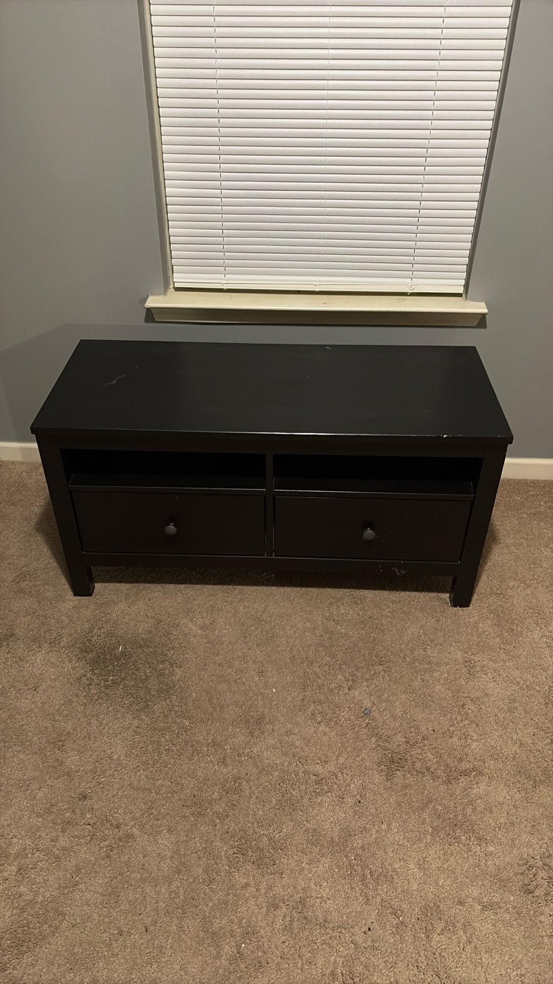 Little TV stand and dresser