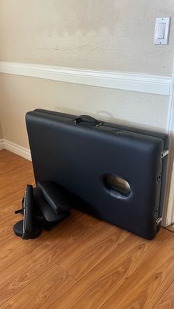 FREE MASSAGE TABLE