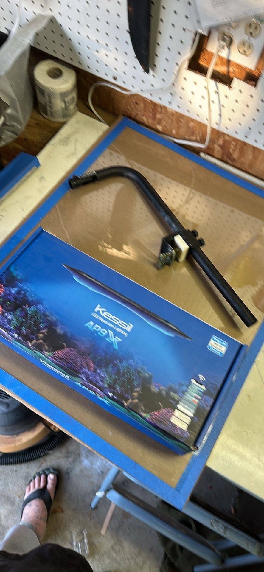 Kessil AP9x And 90 Degree Light Mount