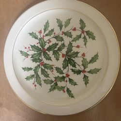 Lenox Holly Berry 13" Plate with 24K Gold
