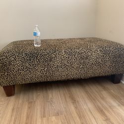 Large Pottery Barn Foot Stool Or Chaise For Sofa.  Comfortable. Would Make A Great Dog Bed