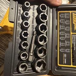 Impact Bolt & Nut Remover Set,14 Pieces Bolt Extractor Tool Set, 3/8" Drive Impact Bolt & Nut Remover Socket Tool Kit, Stripped For Damaged, Frozen, S