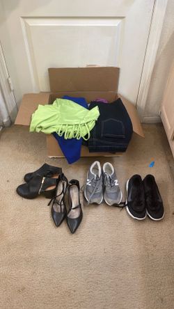 Women’s Clothes diferentes Sz S,m, L Excellent Condition Shoes Sz 8