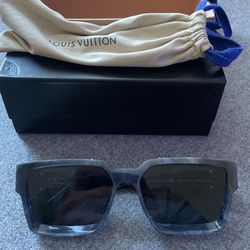 Louis Vuitton 1.1 Millionaires Sunglasses Gris Marble for Sale in Bayonne,  NJ - OfferUp