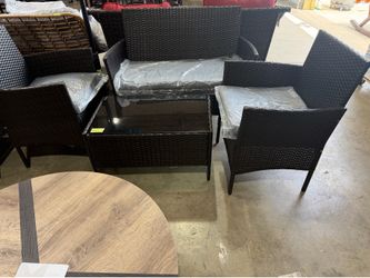 Outdoor patio set with cushions