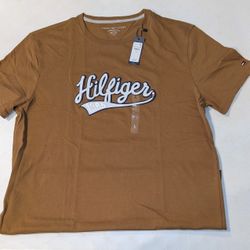 *New* Men's Large Tommy Hilfiger Short Sleeve Shirt