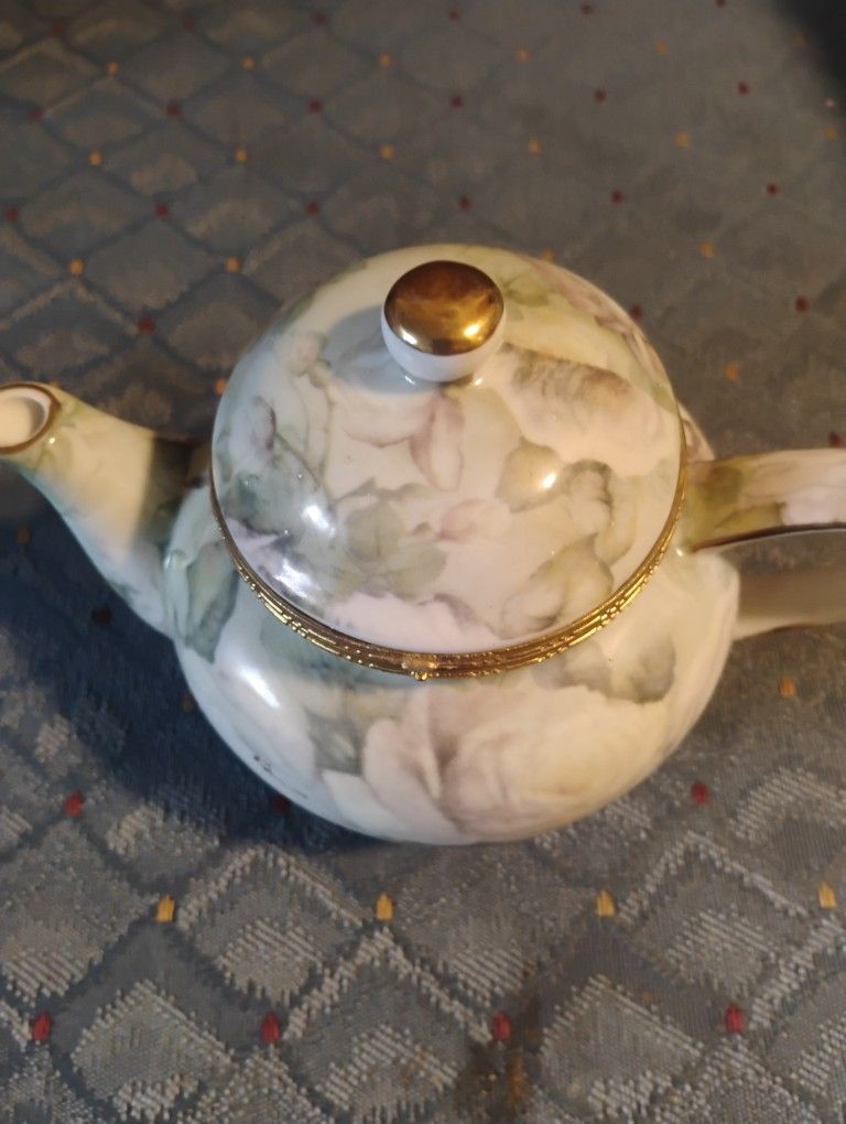 Vintage Floral Tea Pot