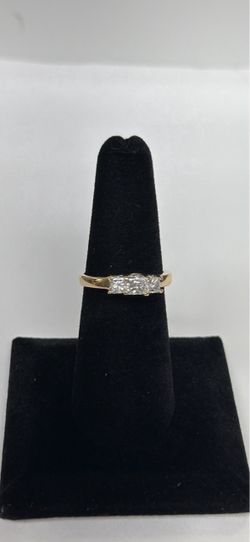 14K Baguette & Round Diamond Ring