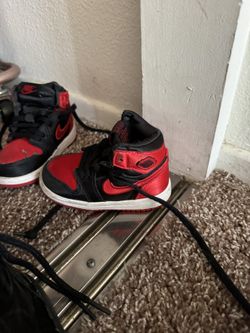 Air Jordan Toddler Size 6 Brand New Barely Used