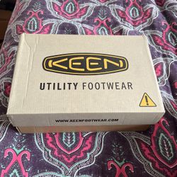 Lightly wore Keen anti slip shoes (7)