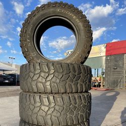 Vendo 4 Llantas LT 285/65R18 Marca COOPER 