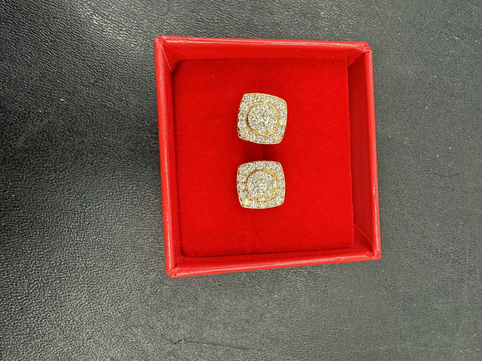 10kt Diamond Cluster Earrings