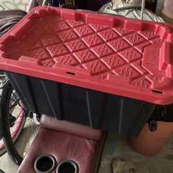 27 Gallon Storage Bin
