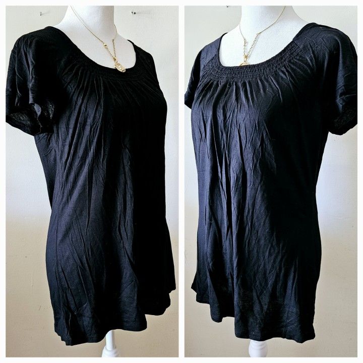 Size Small Gap Black Short-sleeved Smocked Round Neck Casual Women's Summer Blouse Top Shirt. 70% Rayon, 30% Lyocell. New with Tags!

Measures 16" (32