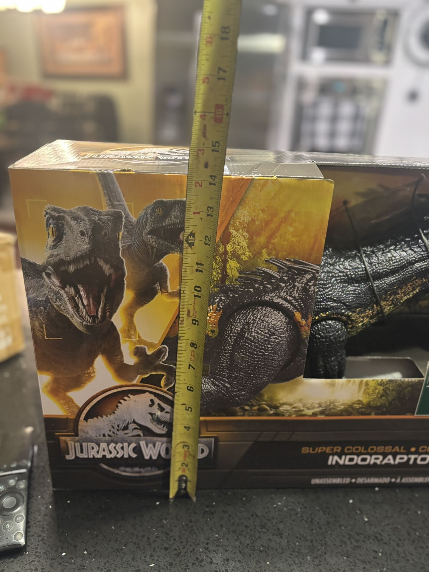 JURASSIC WORLD