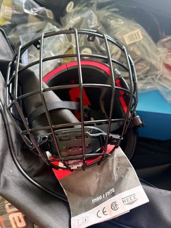 CCM FM70 hockey face cage, size M