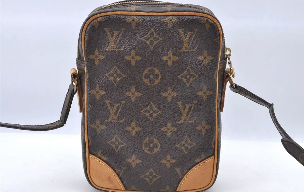 Authentic Louis Vuitton Monogram Danube Shoulder Cross Body Bag M45266 LV  H8349 for Sale in Phoenix, AZ - OfferUp