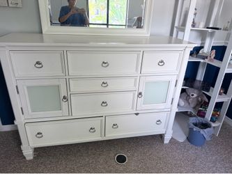 Ashley queen size platform bedroom set