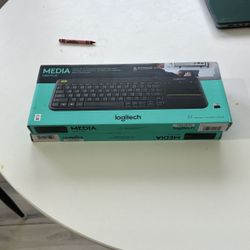 Logitech Media K400 Plus