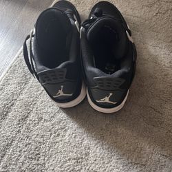 Jordan 4 White Thunder 