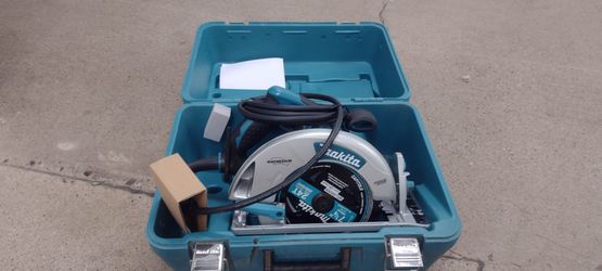 Makita 7-1/4" Magnesium Circular Saw with Case