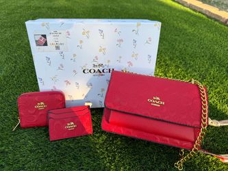Red Coach gift set
