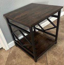 (NEW) Industrial Wood and Metal End Table