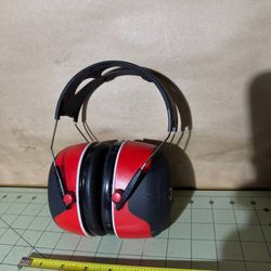 Pro-Grade Earmuff by 3M 