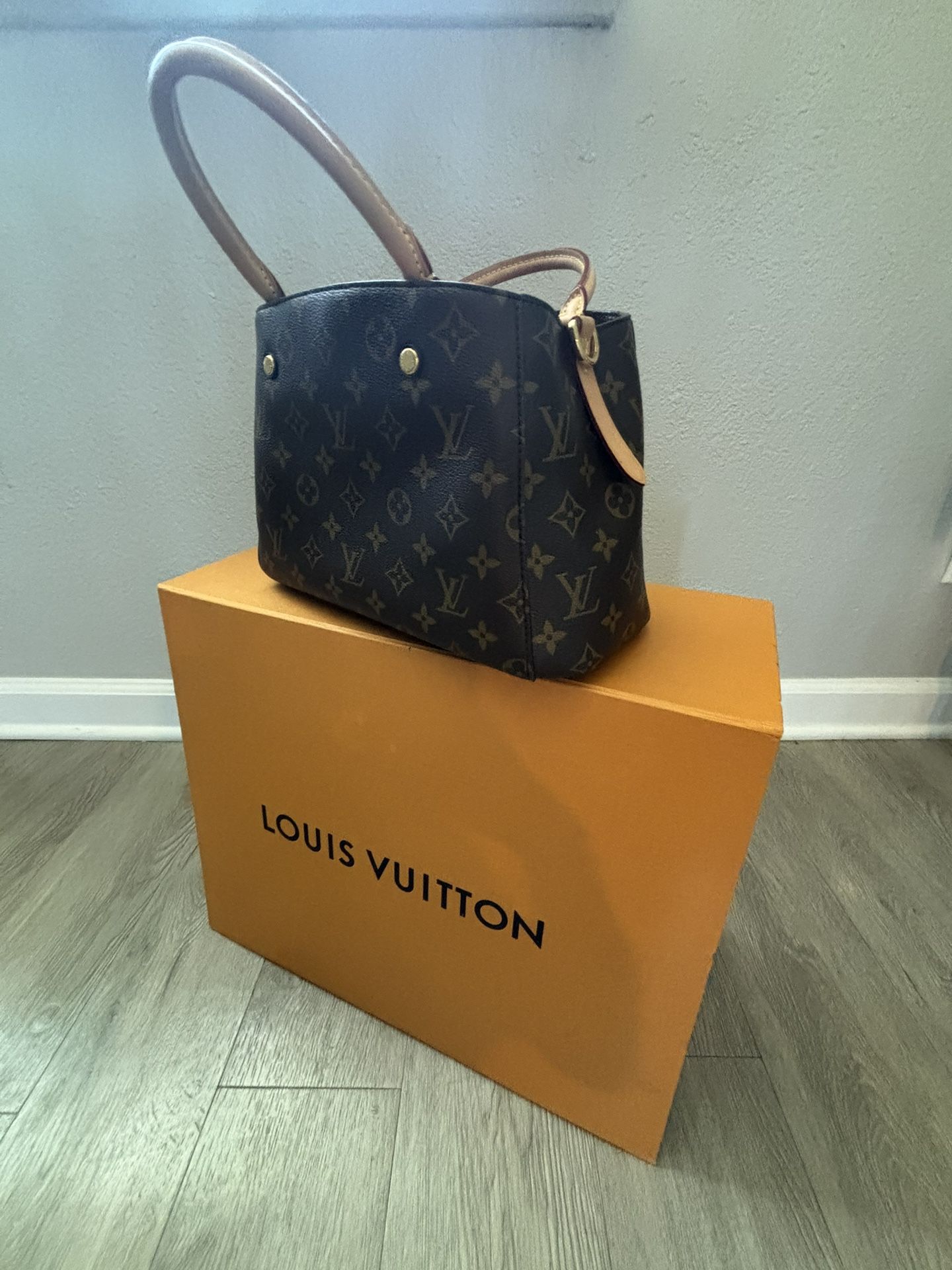 Montaigne BB Louis Vuitton