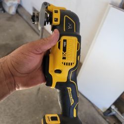 Multi TOOL Dewalt 3 Speed TOOL ONLY 