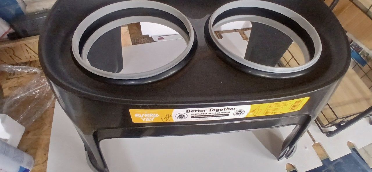 Pets Food Stand
