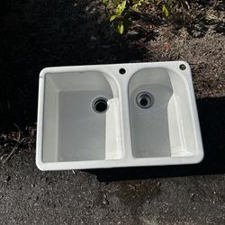 Large Two Sided Sink