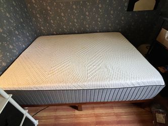 Queen Bed & Frame