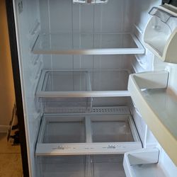GE Refrigerator 