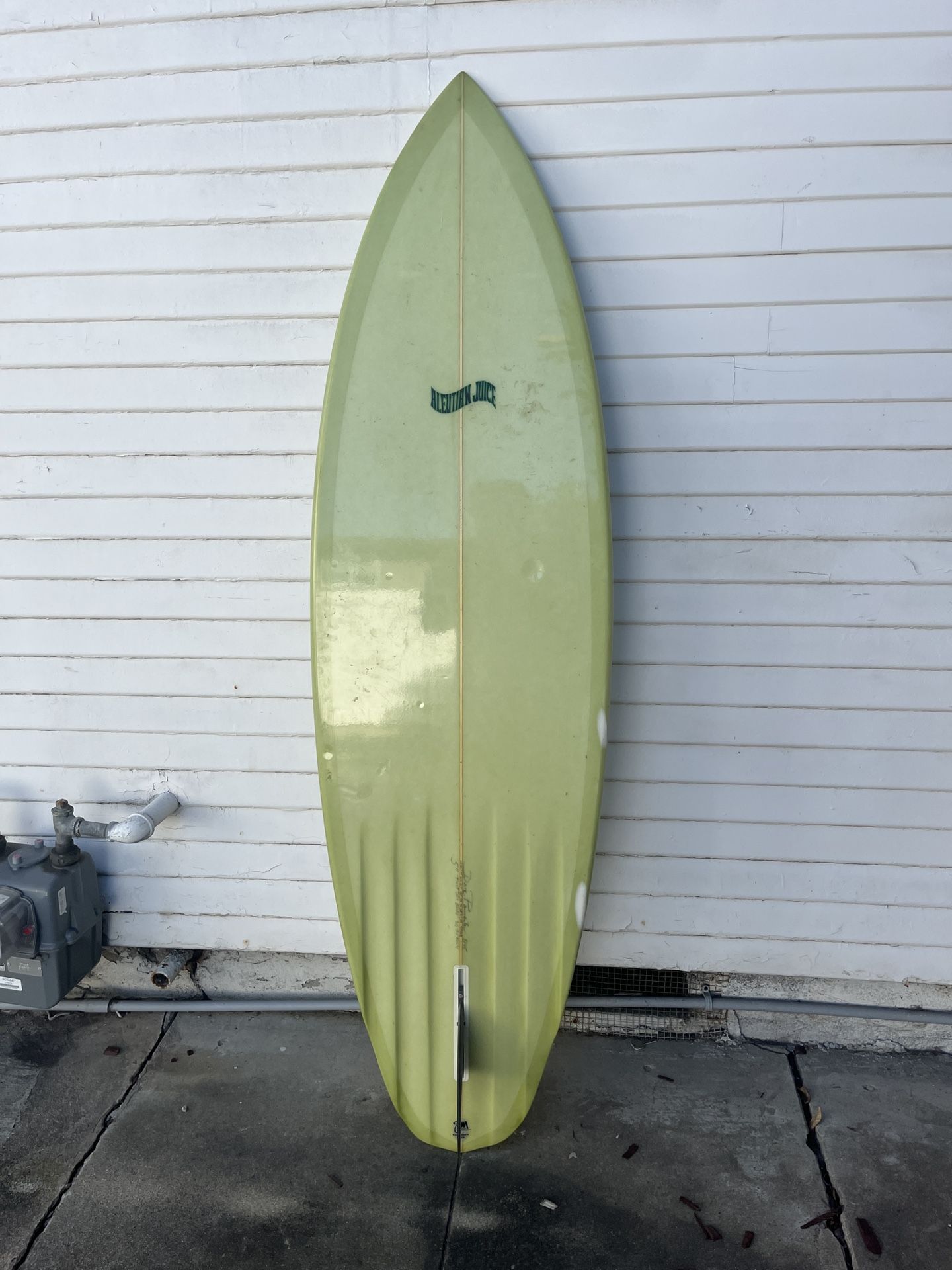 5’11 Aleutian Juice Single Fin Surfboard