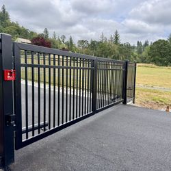 20ft Wide Swing Driveway Gates. 