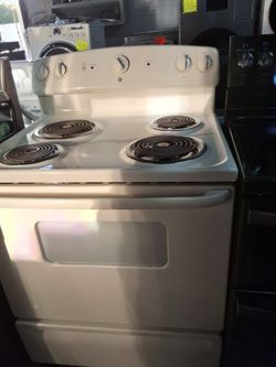 GE Electric Stove 30” single Oven In Tan Color.