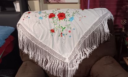 BEAUTIFUL EMBROIDERED THROW OVER