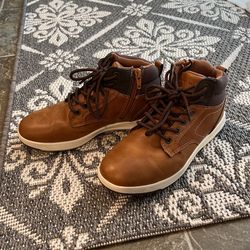 Perry Ellis Tan Sneaker - Size 3 Boy