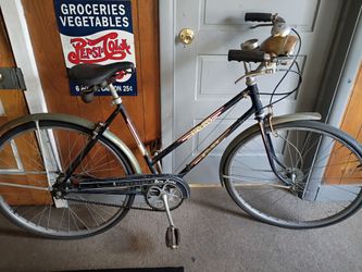 1954 Schwinn 26-inch, world traveler, hybrid/comfort bike